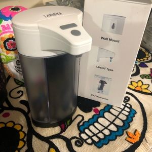 Automatic soap dispenser